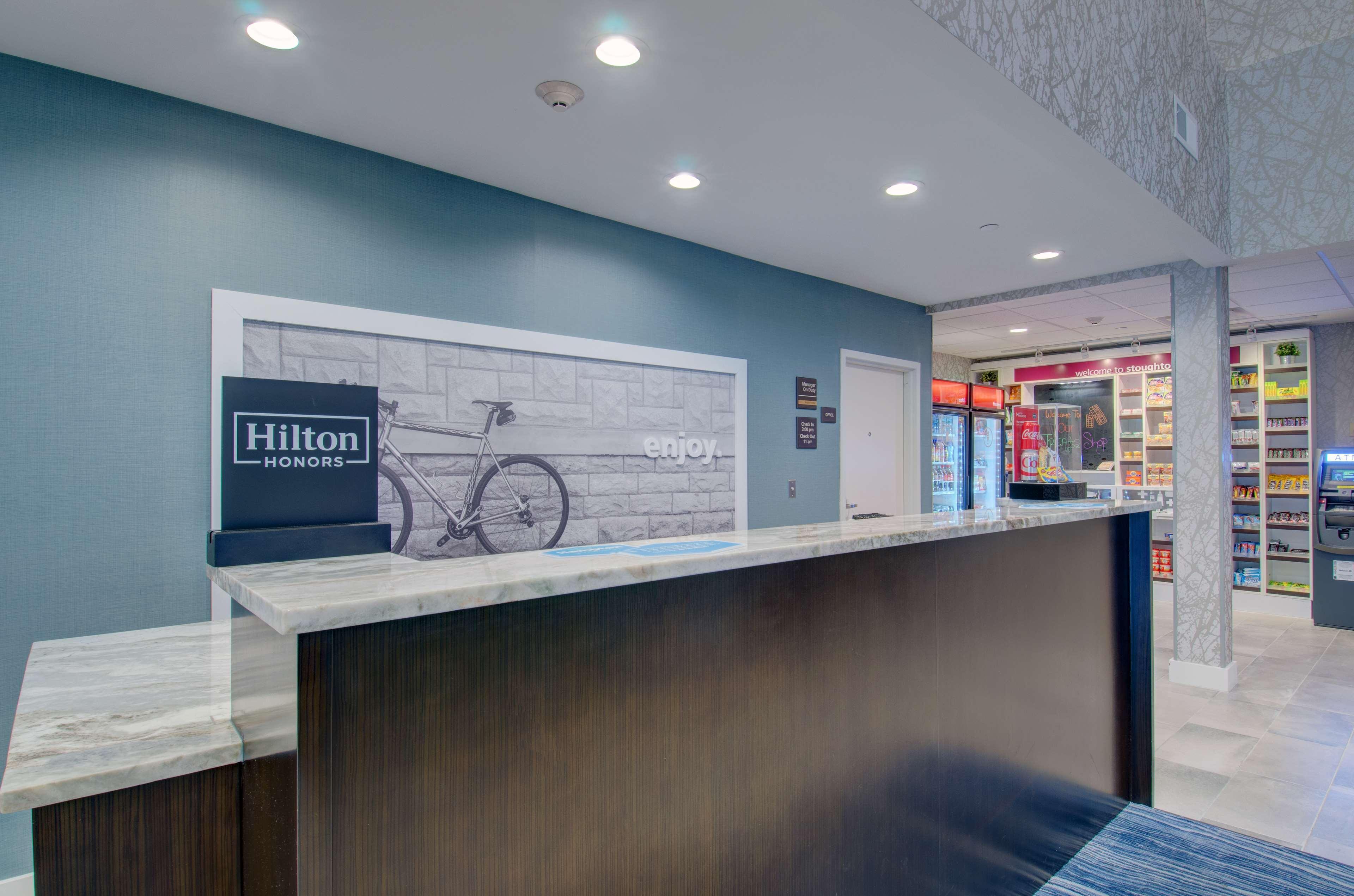 Hampton Inn & Suites Boston/Stoughton Extérieur photo