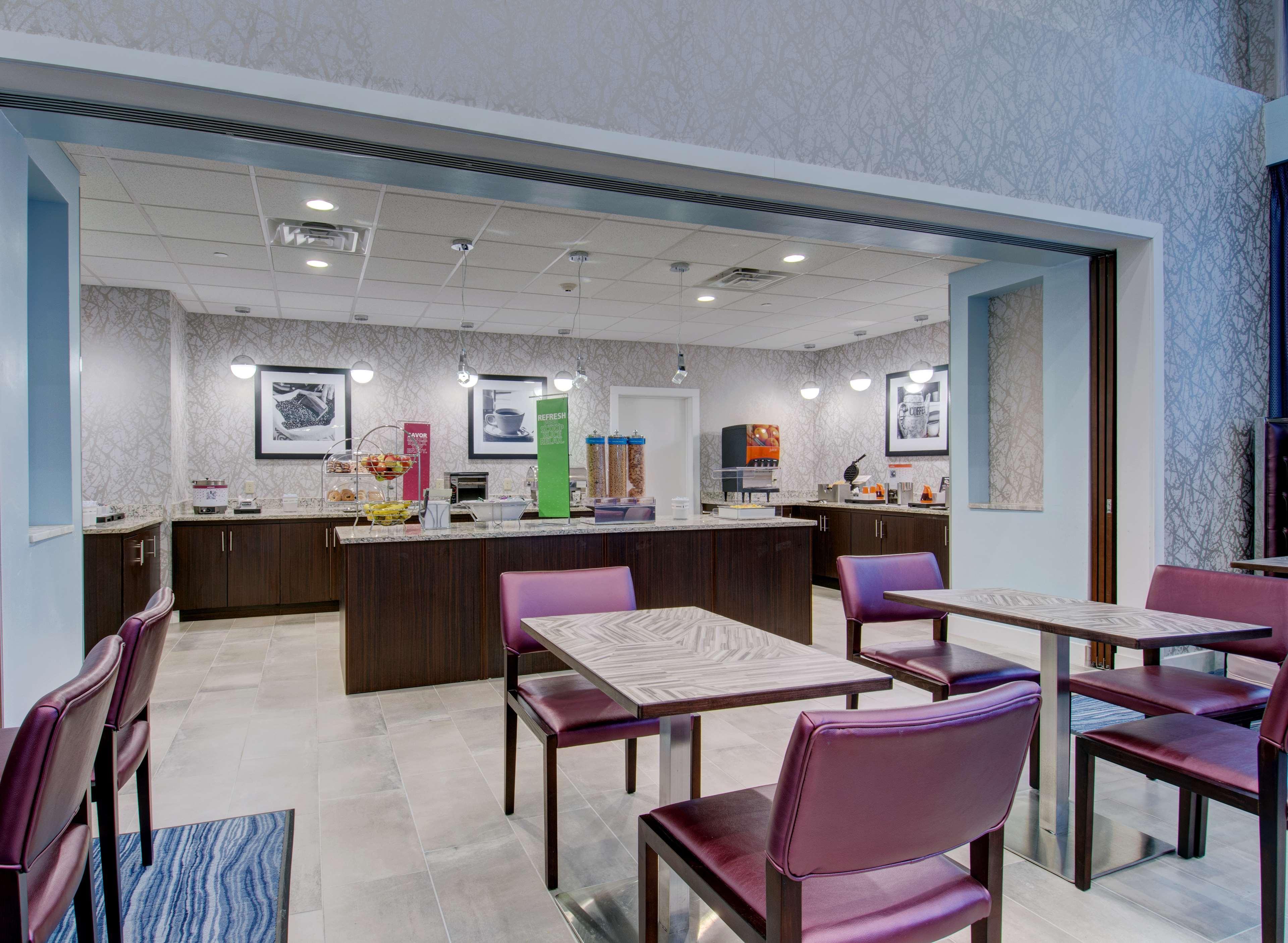 Hampton Inn & Suites Boston/Stoughton Extérieur photo