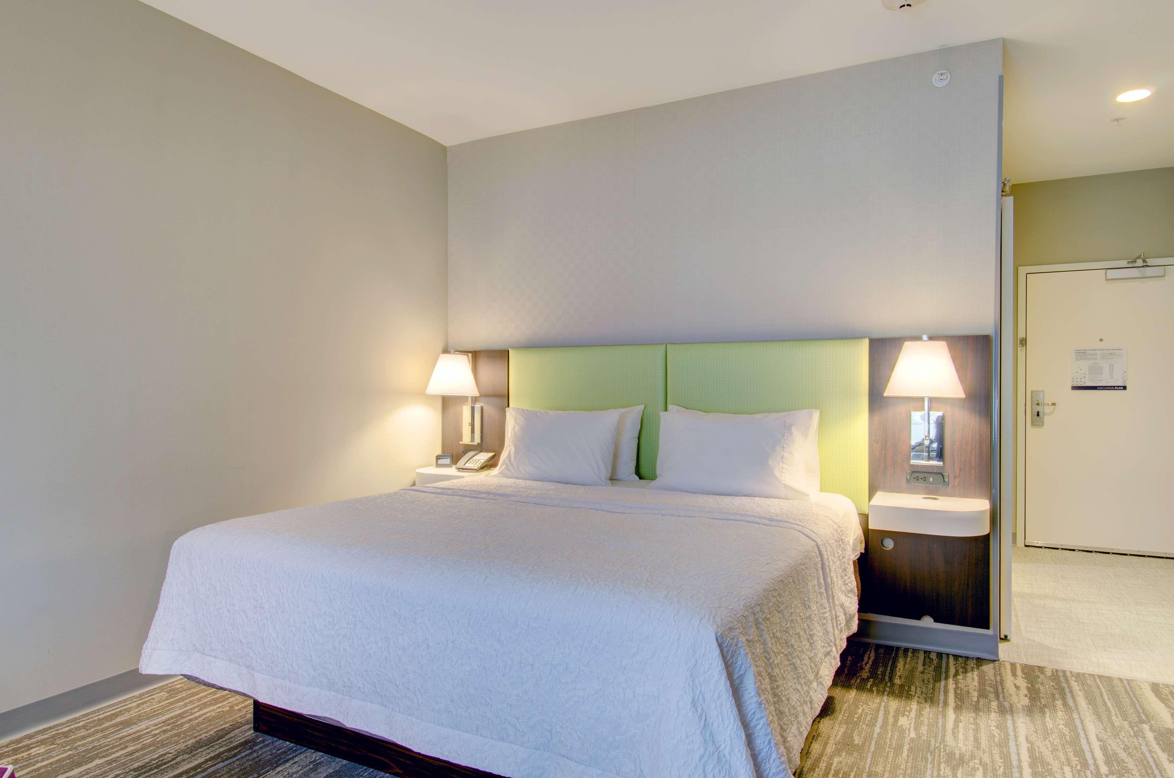 Hampton Inn & Suites Boston/Stoughton Extérieur photo